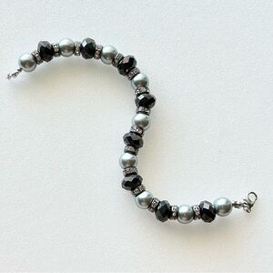 Glass Gray and Faceted Black Bead Bracelet 9” with Rhinestone Rondelle Spacers
